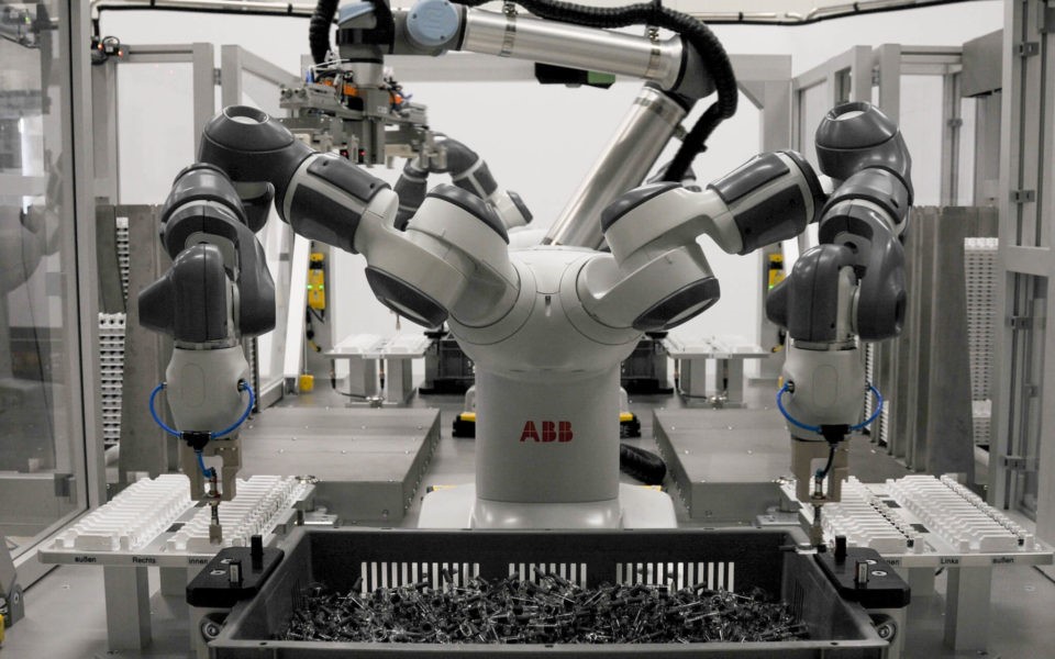 制藥行業機器人工作站