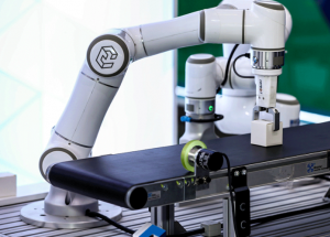 顯揚(yáng)科技亮相央視直播間